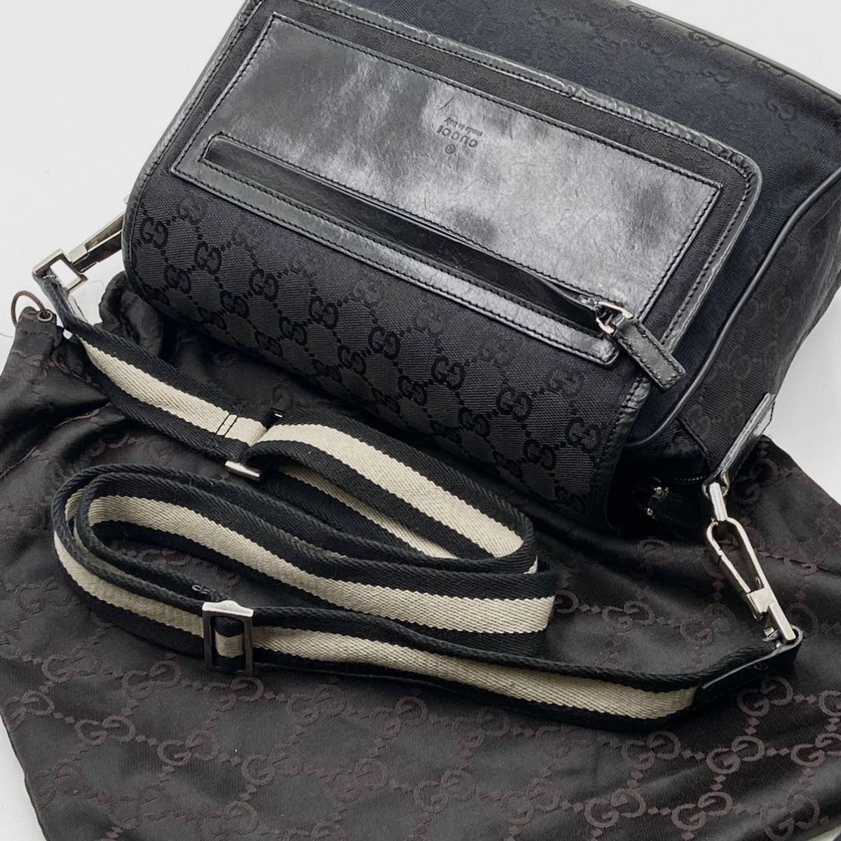 1円【極美品】GUCCI グッチ メンズ ショルダーバッグ サコッシュ メッセンジャーバッグ GGキャンバス シェリーライン レザー ブラック 黒_画像8