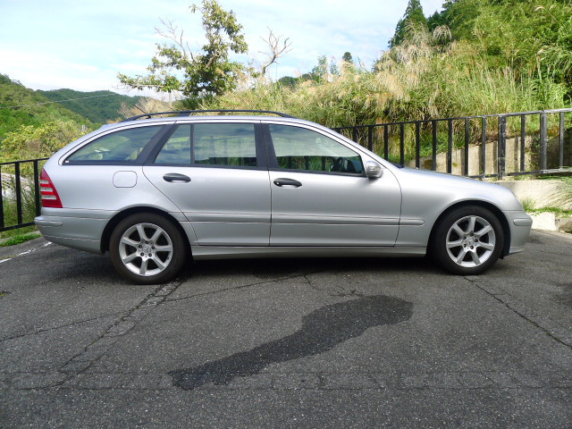 2004年 メルセデス・ベンツ C180ワゴン C180 コンプレッサー 走行距離短し! 美車 中古車_画像の続きは「車両情報」からチェック