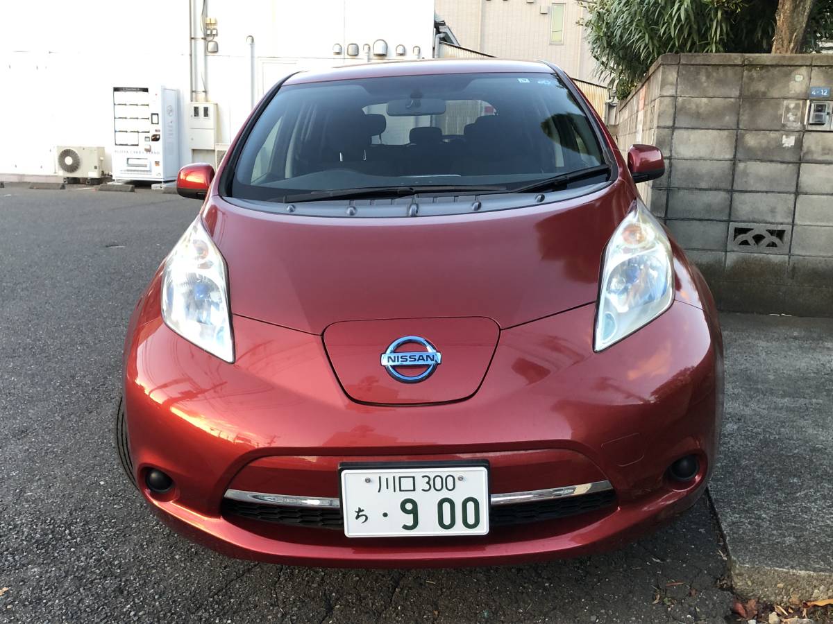  2013年式 走行25000㎞ リーフ バッテリー24kW仕様 7セグ ★ハンドルヒーター 前後シートヒーター付き☆TV バックカメラ ETC 充電器あり_画像4