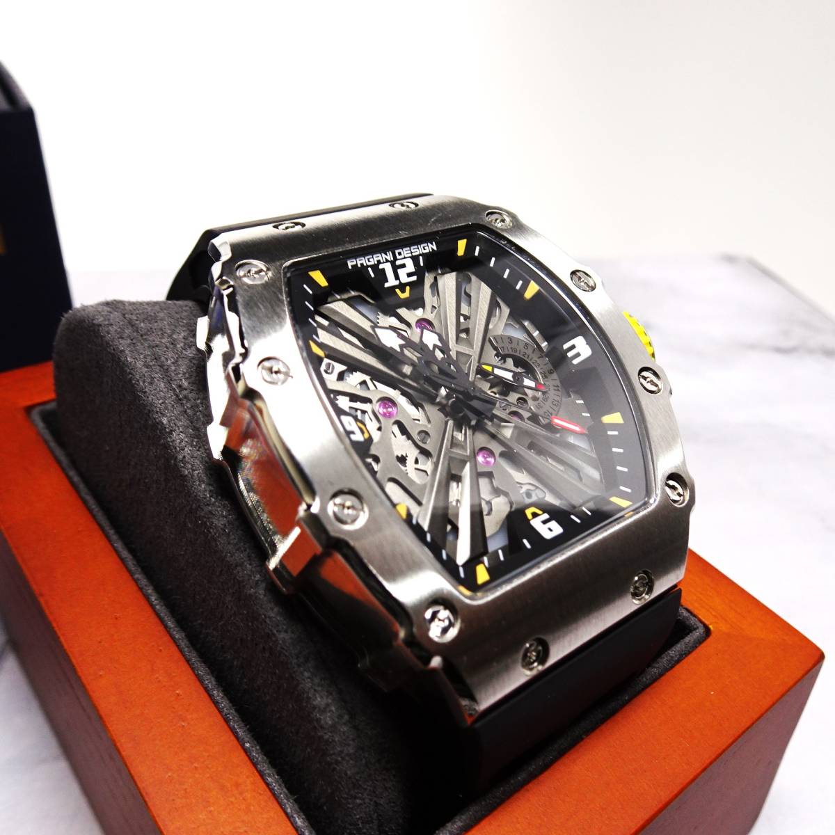 送料無料・新品・PAGANI DESIGNパガーニデザイン・メンズクォーツ腕時計、VH65・トノー型スケルトン文字盤モデルPD-1738_画像3