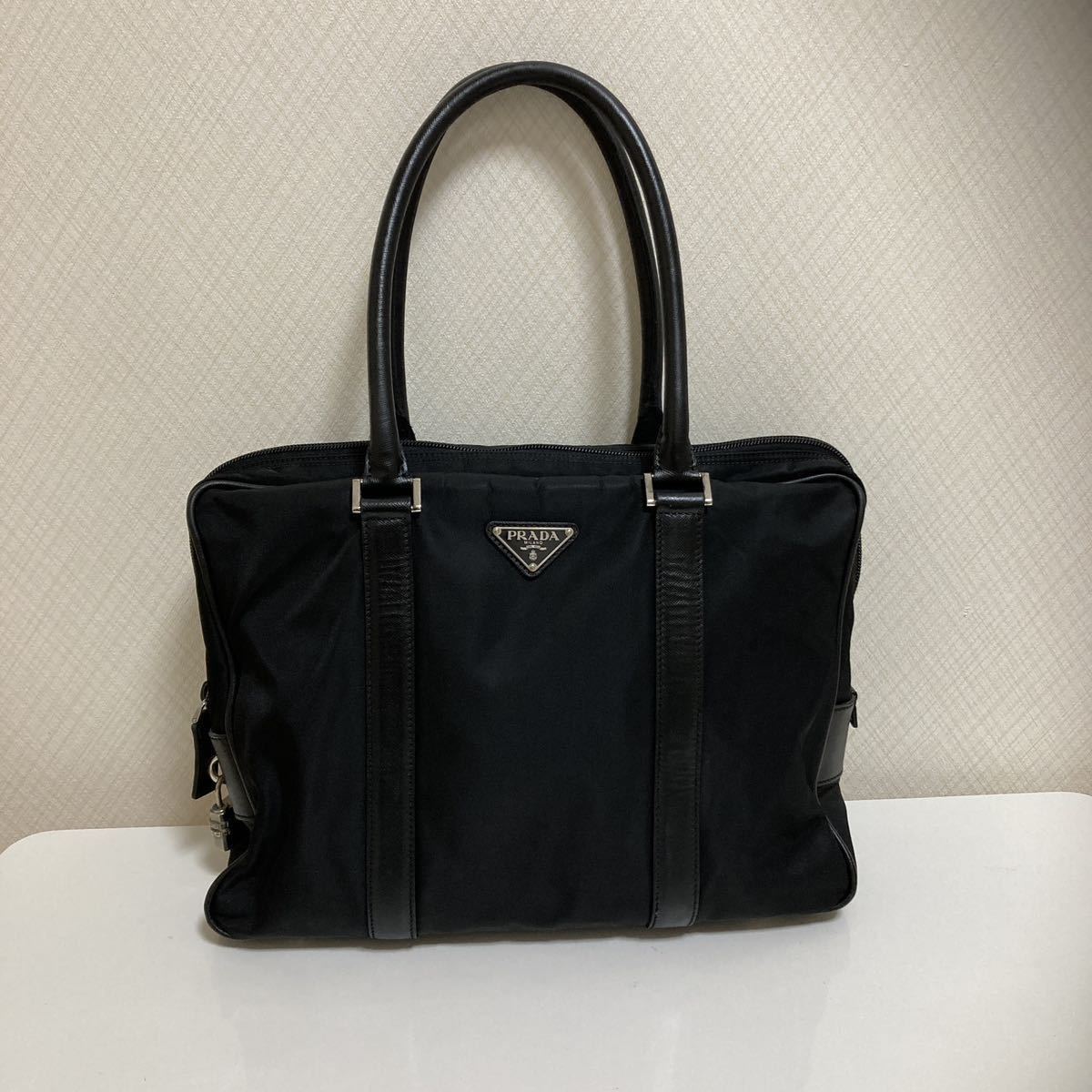 美品　PRADA SAFFIANO TRAVER プラダ　サフィアーノトラベル　ブリーフケース_画像1