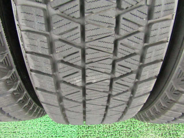 T176 レクサスNX ハリアー RAV4 エクストレイル CX-5 CX-8 など BS ブリザック DM-V3 225/65R17 2019年製 バリ溝スタッドレスタイヤ 4本_画像8