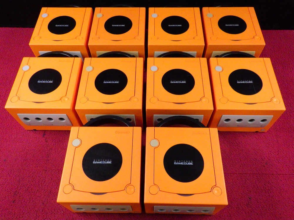 NINTENDO ゲームキューブ 本体 オレンジ 10台セット ニンテンドー GC まとめ売り ＊ジャンク品【GH】_画像1