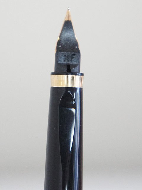 2189【万年筆 PARKER パーカー 18K プルミエ Premier XF シルバー系 ケース入り】筆記用具 文房具_画像4