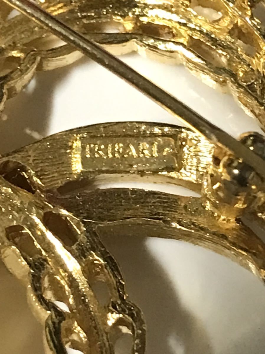 TRIFARI トリファリ ブローチ 海外 ブランド ヴィンテージ アクセサリー アンティーク trifari ゴールドカラー 装飾品_画像3