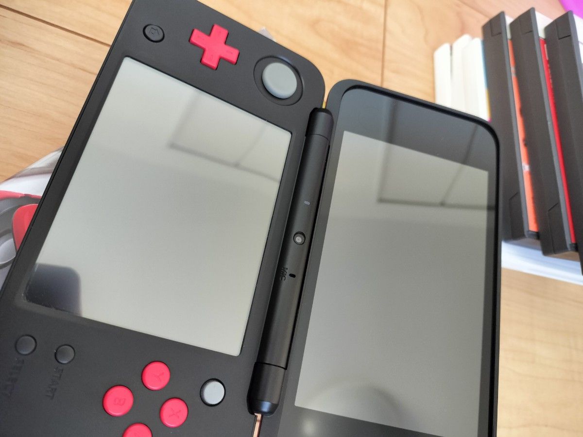New ニンテンドー2DS LL 本体 Nintendo マリオカート7パック 赤 New ニンテンドー2DS LL 本体 Nintendo マリオカート7パック 赤