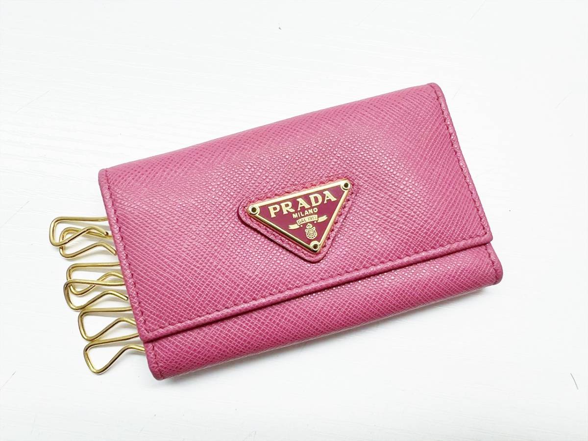 美品 PRADA プラダ サフィアーノレザー トライアングルロゴ キー 美品 PRADA プラダ サフィアーノレザー トライアングルロゴ キー