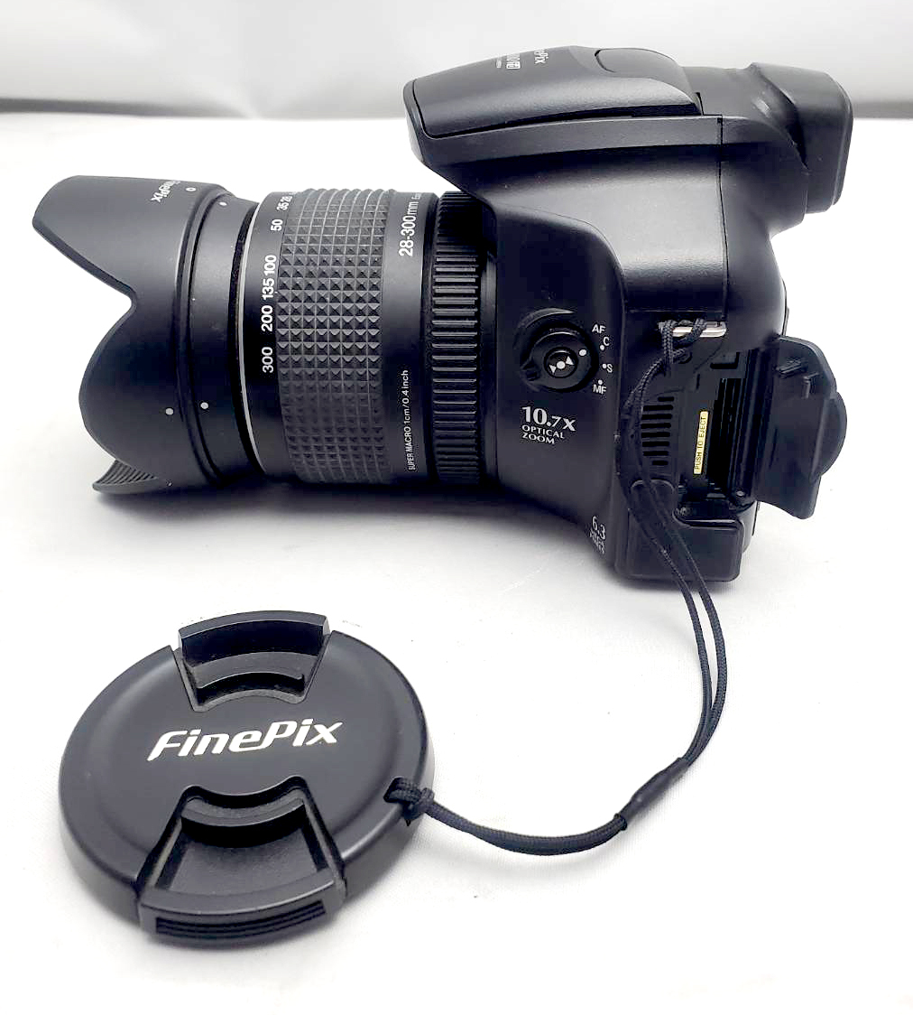 ［1000円スタート] 動作品 FinePix S6000fd ブラック FUJIFILM デジタルカメラ 28-300mm 10.7倍ズーム CCD_画像3