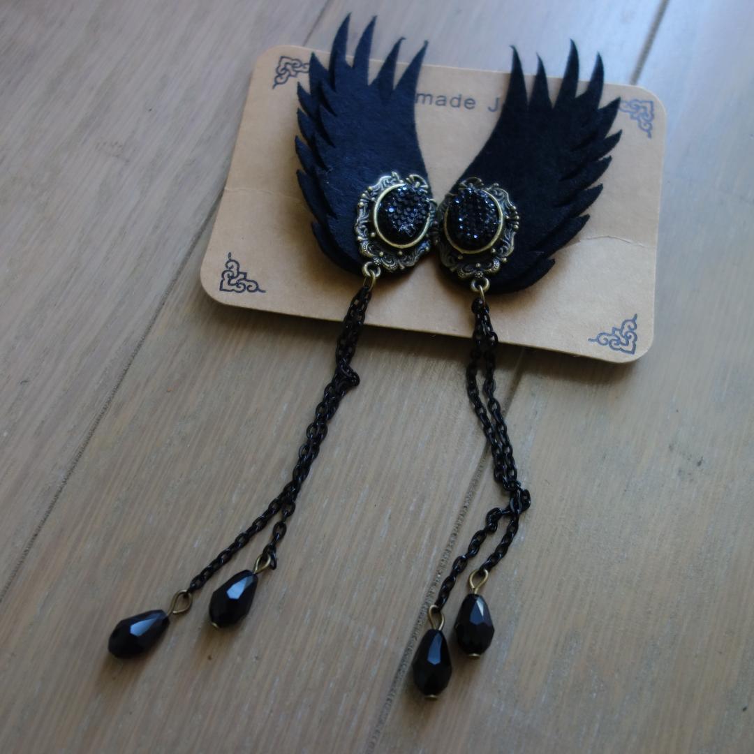 ヤフオク ブラックフェザー イヤーカフ ドロップ 黒い羽根 ヤフオク ブラックフェザー イヤーカフ ドロップ 黒い羽根
