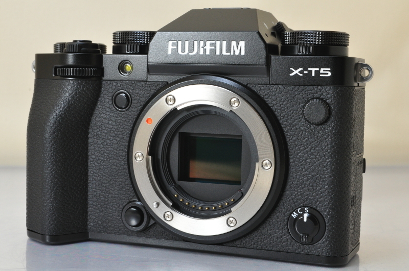 ★★新品同様 FUJIFILM X-T5 ボディ ブラック w/Box♪♪#5670の画像2