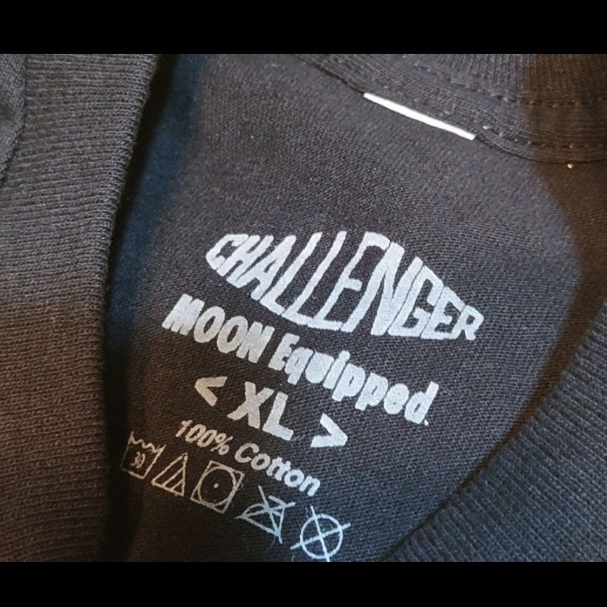 人気商品の Challenger Tシャツ x 白 MOON チャレンジャー ロゴ TEE XL