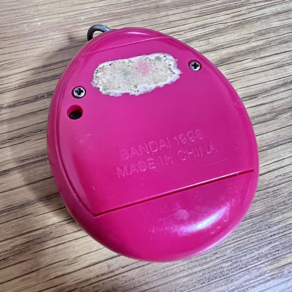 送料無料】たまごっち 初代 ピンク 時計柄BANDAI バンダイ 送料無料】たまごっち 初代 ピンク 時計柄BANDAI バンダイ