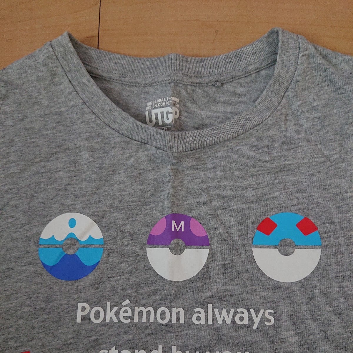 【USED】 UTGP × ポケモン Tシャツ 140㎝ ☆ ポケットモンスター ピカチュウ モンスターボール マスターボール ティーシャツ シャツ_画像2