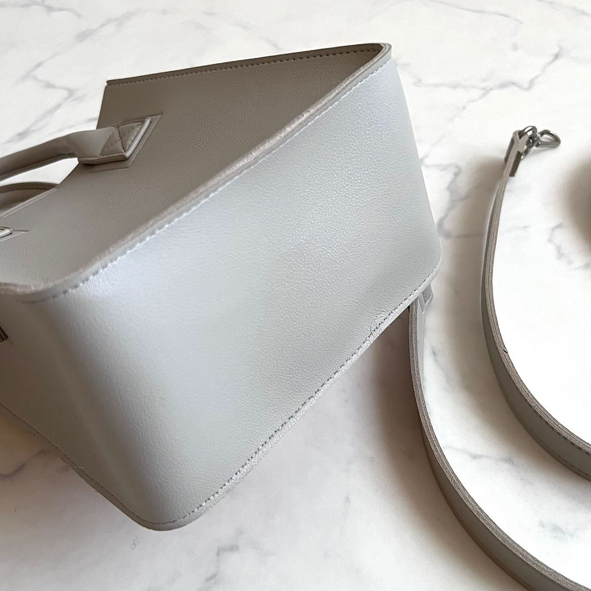ZUCCA ズッカ【2WAY】ショルダーバッグ ハンドバッグ 型押し ZUCCA ズッカ【2WAY】ショルダーバッグ ハンドバッグ 型押し