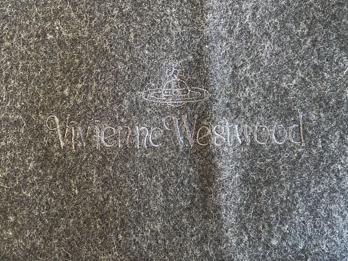 B3L018◆ ヴィヴィアン ウエストウッド Vivienne Westwood ブラック色系 ロゴ刺繍 フリンジ マフラーの画像6