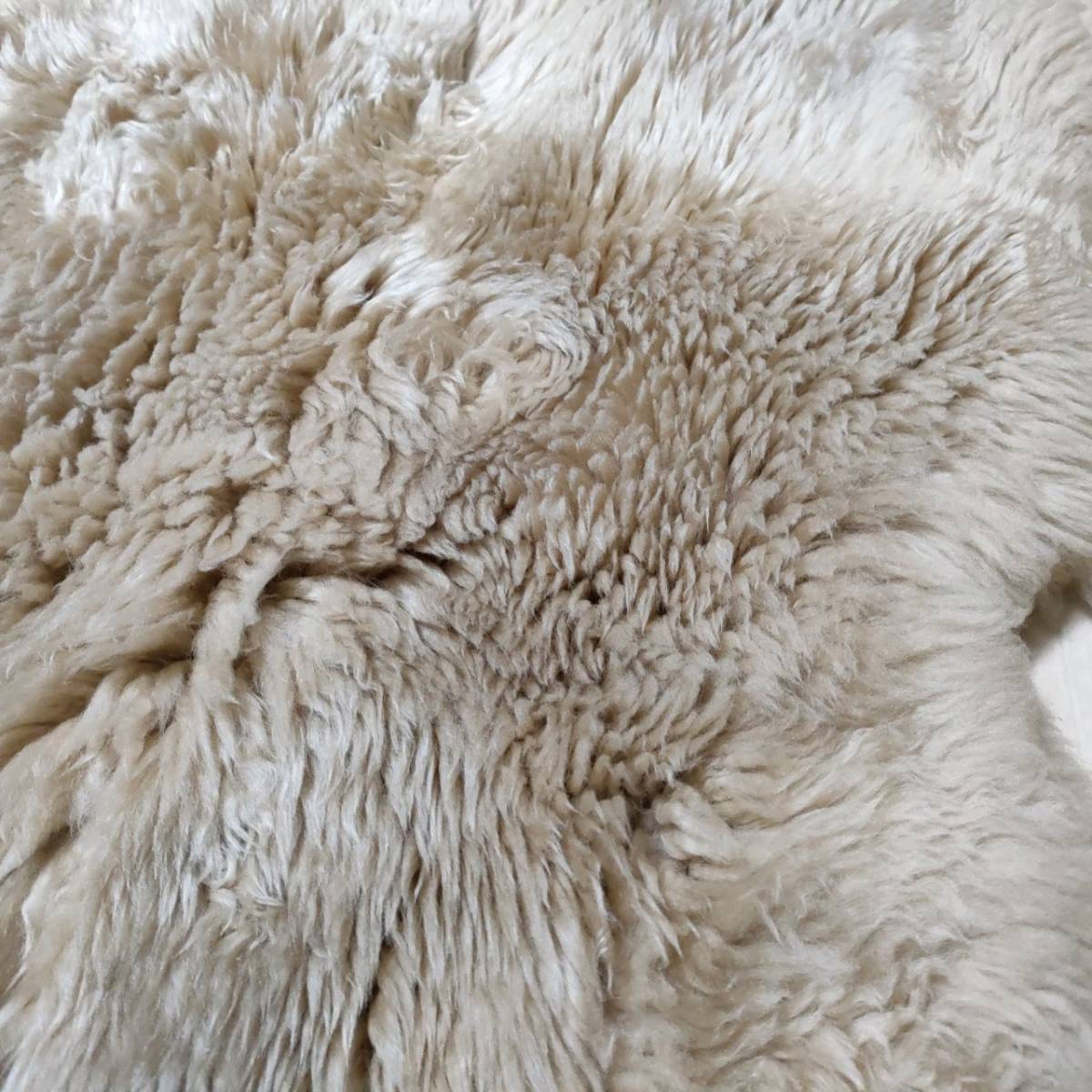 A ムートンラグ 羊毛 ウールカーペット シープスキン 絨毯 敷物 玄関マット インテリア リビング 160×105cm_画像5