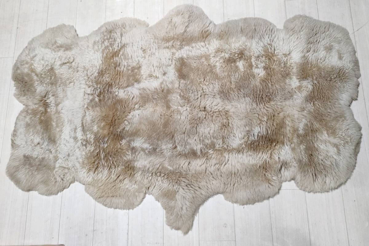 A ムートンラグ 羊毛 ウールカーペット シープスキン 絨毯 敷物 玄関マット インテリア リビング 160×105cm_画像1