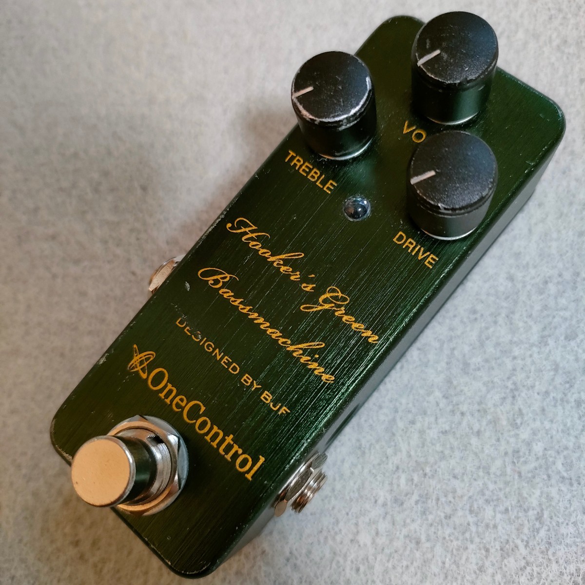 【送料無料/即決】 One Control Hooker's Green Bass Machine ベース ディストーション ワンコン　　 M0055-0014E_画像1