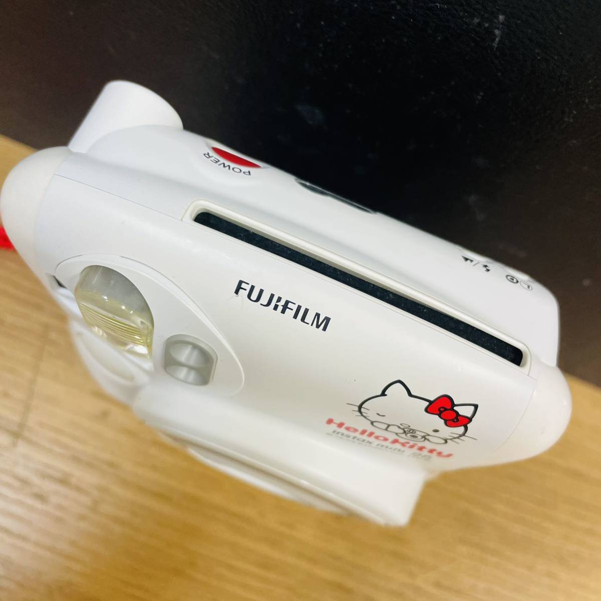 動作品 FUJIFILM instax mini 25 Hello Kitty ハローキティモデル インスタントカメラ NN8041_画像2