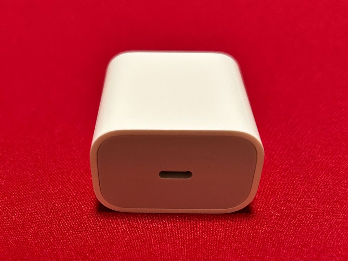 Apple純正品18W USB-C電源アダプタ  iPhone付属品