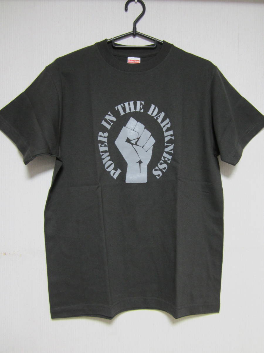 即決★新品バンドＴシャツ★トム・ロビンソン・バンド★TOM ROBINSON BAND★POWER IN THE DARKNESS★スミ:墨ボディ×グレー/S/M/L/XLサイズ_画像1