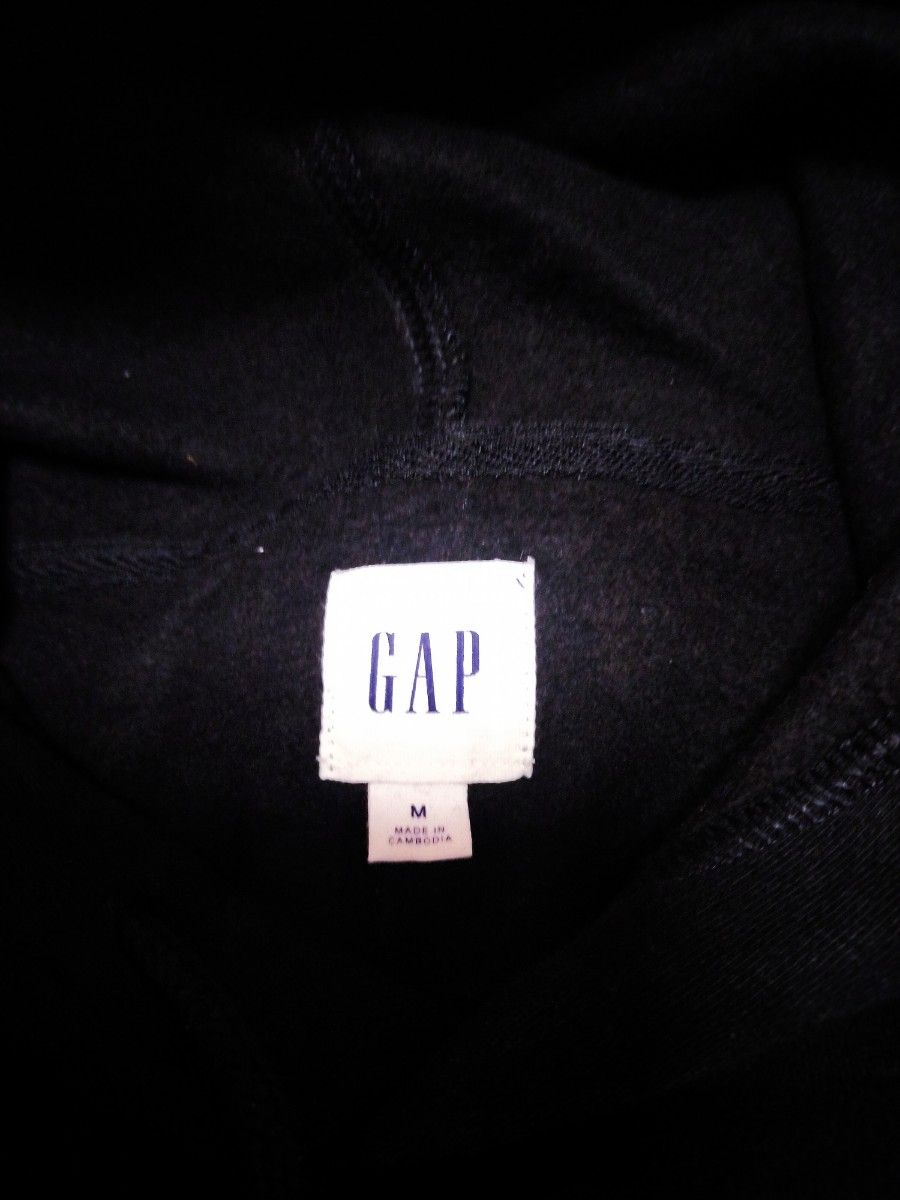 GAP メンズ 裏起毛パーカー ブラック Mサイズ 新品未使用　タグなし レディースもOK!