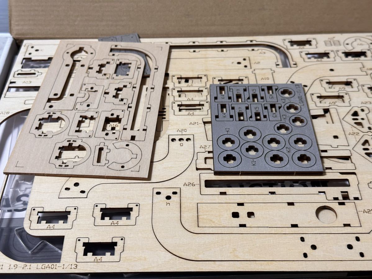 743) Robotime 3D 立体 パズル 木製パズル おもちゃ 大人向け 子供 知育玩具 工作愛好者向け クラフト キット プレゼント 手回し(夜の町) _画像7