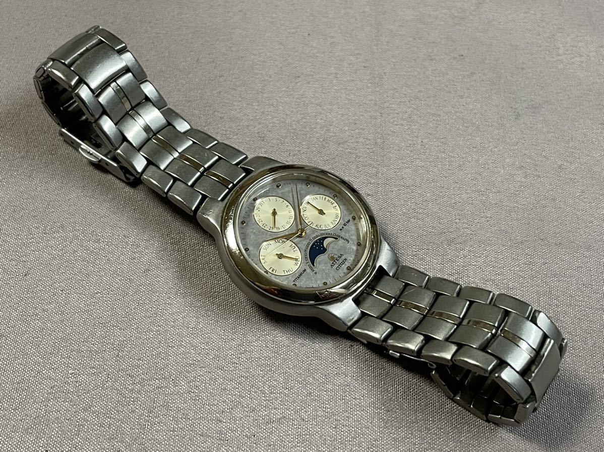 【超希少モデル・複雑時計】CITIZEN シチズン ATTESA アテッサ 6300-G30879 トリプルカレンダー ムーンフェイズ チタン製【電池交換済み】_画像9