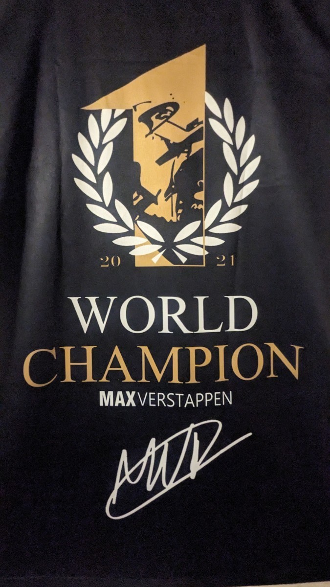 レッドブル マックスフェルスタッペン ワールドチャンピオン記念TシャツLサイズ限定品の画像6