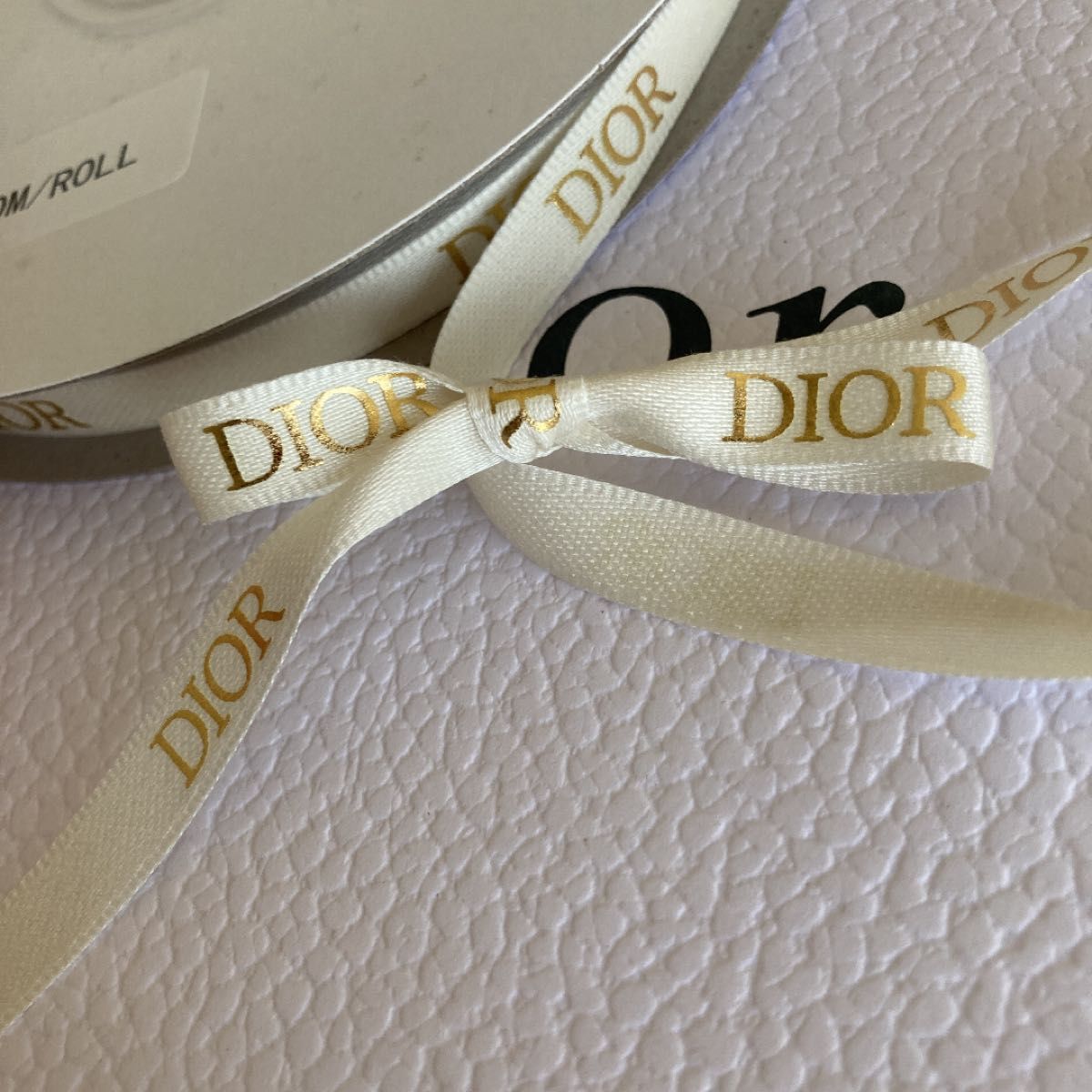 Dior/オフホワイト×ゴールドロゴラッピングリボン【幅1㎝×1m】