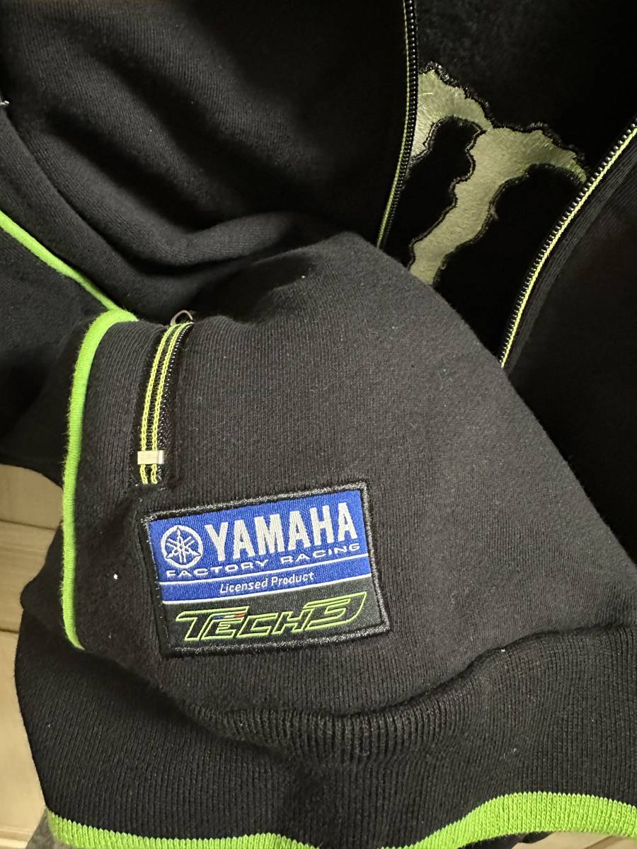 新品 モンスターエナジー YAMAHA YZR M1 TECH3 ヤマハ バイクパーカー 豪華刺繍 XL_画像7