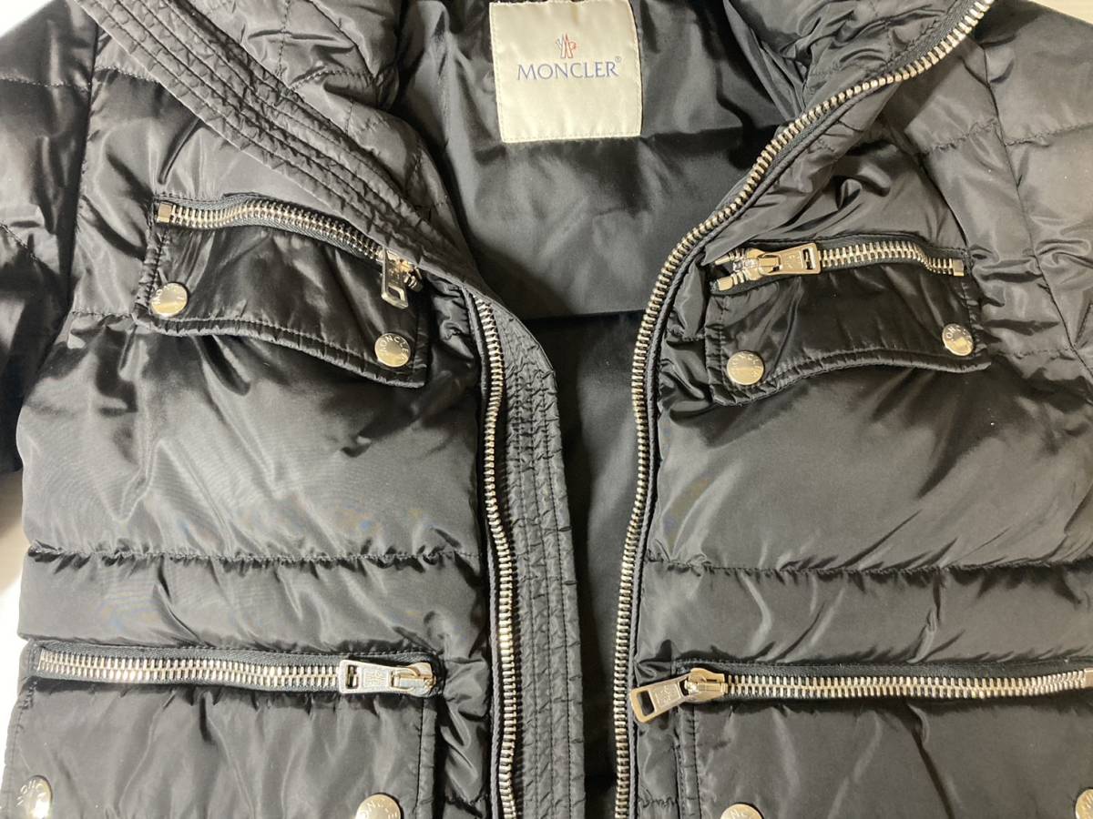 小斉257 １円オークション お値打ち MONCLER モンクレール ダウンジャケット レディース 肩幅約40cm 着丈約56cm 袖丈約56cm ブラック系_画像4