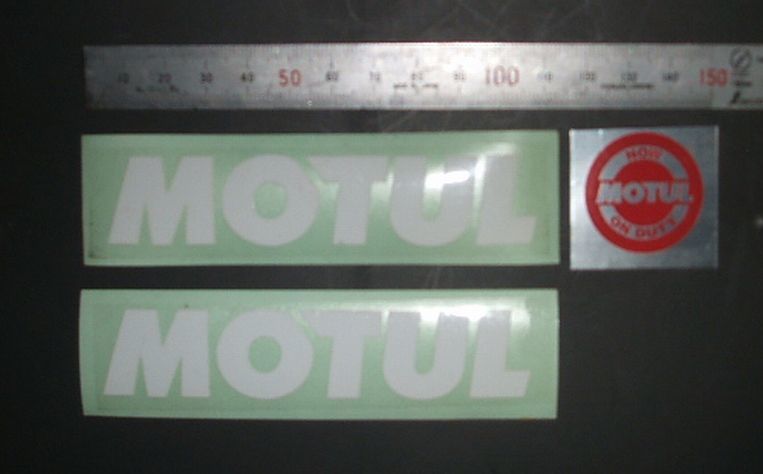  MOTUL 110ミリ 抜き文字 ステッカー 白 2枚+MOTUL OIL Use only 1枚/モチュールの画像1