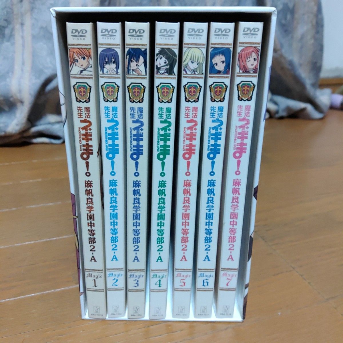 DVD 魔法先生ネギま  麻帆良学園中等部２Ａ 1巻から7巻  収納ボックス付きです。