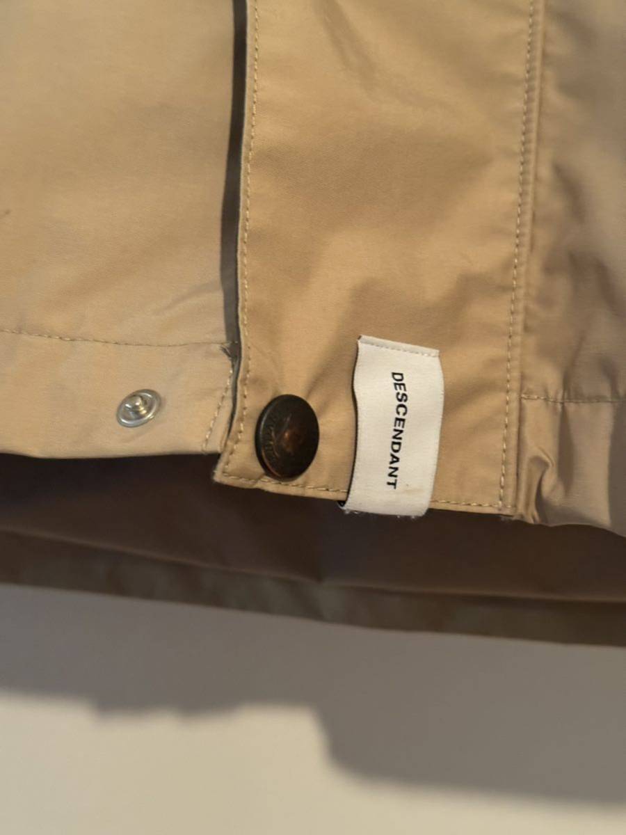 【DESCENDANT】RUDDER 3LAYER JACKET BEIGE Lサイズ ベージュ【ディセンダント】_このボタンだけ止まりません