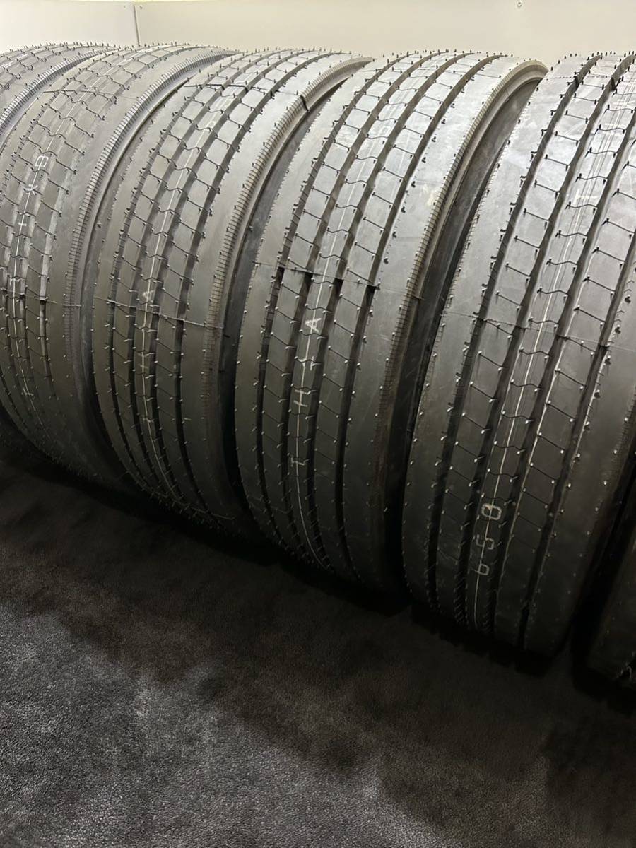 新品未使用品 245/80R17.5 133/131J DUNLOP/SP122 22年製 夏タイヤ 6本 ダンロップ 増トン車 ユニック トラックタイヤ (南8-E616)