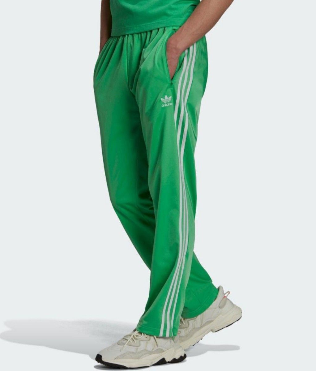 新品タグ付き アディダス 緑 ファイヤーバード トラックパンツ ジャージ 男性M スポーツMIX トレーニング adidas