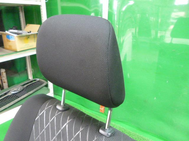  Sambar 3BD-S710B-ZBXZ водительское сиденье 