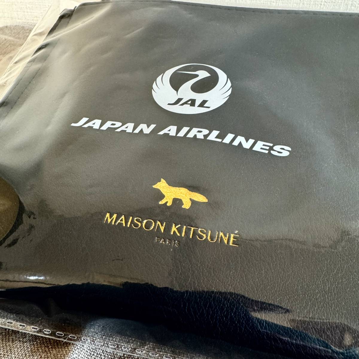 ＊送料無料＊ JAL メゾンキツネ MAISON KITSUNE ビジネスクラスアメニティポーチ ネイビー_画像3