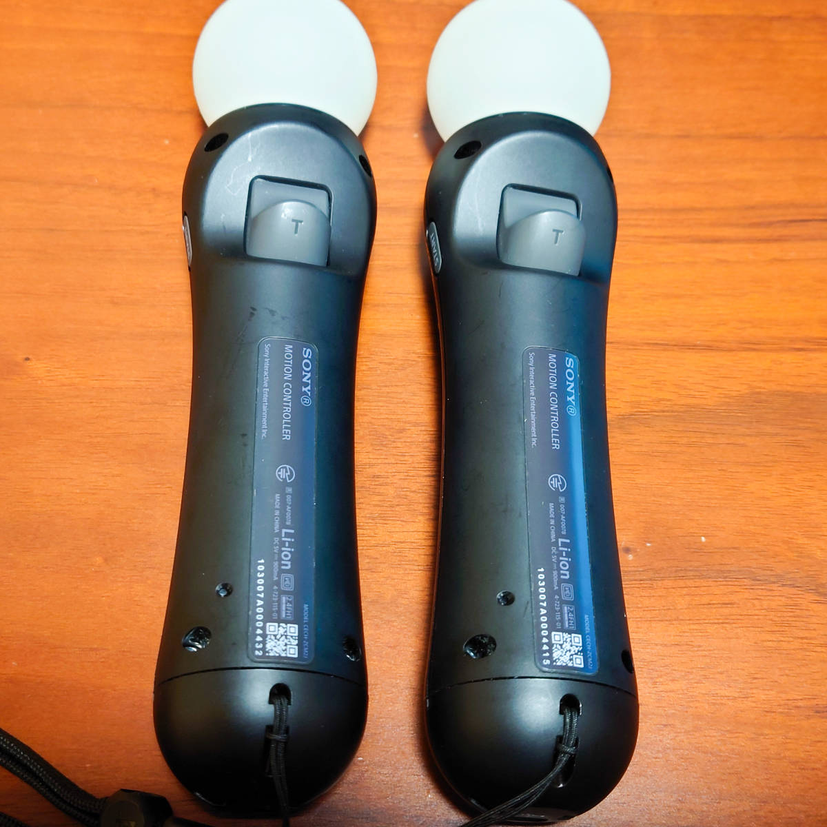 【箱、説明書あり】PlayStation Move モーションコントローラー 2本セット - CECH-ZCM2Jの画像2