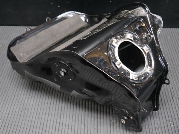 R53883 CBR1000RR SC57後期 純正 ガソリンタンク フューエル R53883 CBR1000RR SC57後期 純正 ガソリンタンク フューエル