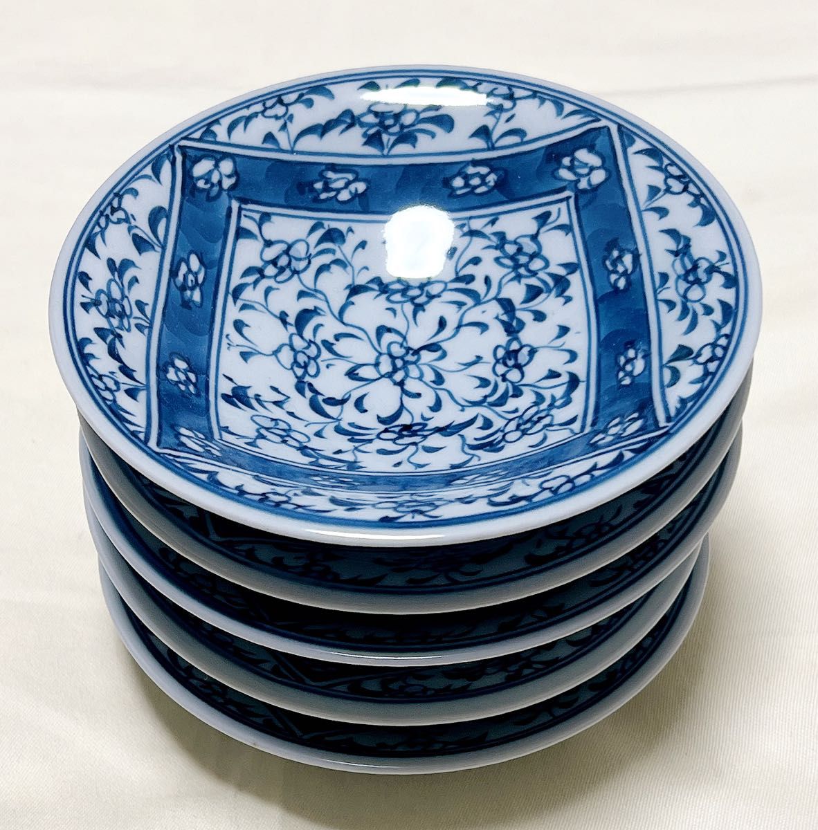 新品 伊万里焼 太一郎窯 染付唐花 高台小皿5枚|Yahoo!フリマ 新品 伊万里焼 太一郎窯 染付唐花 高台小皿5枚|Yahoo!フリマ