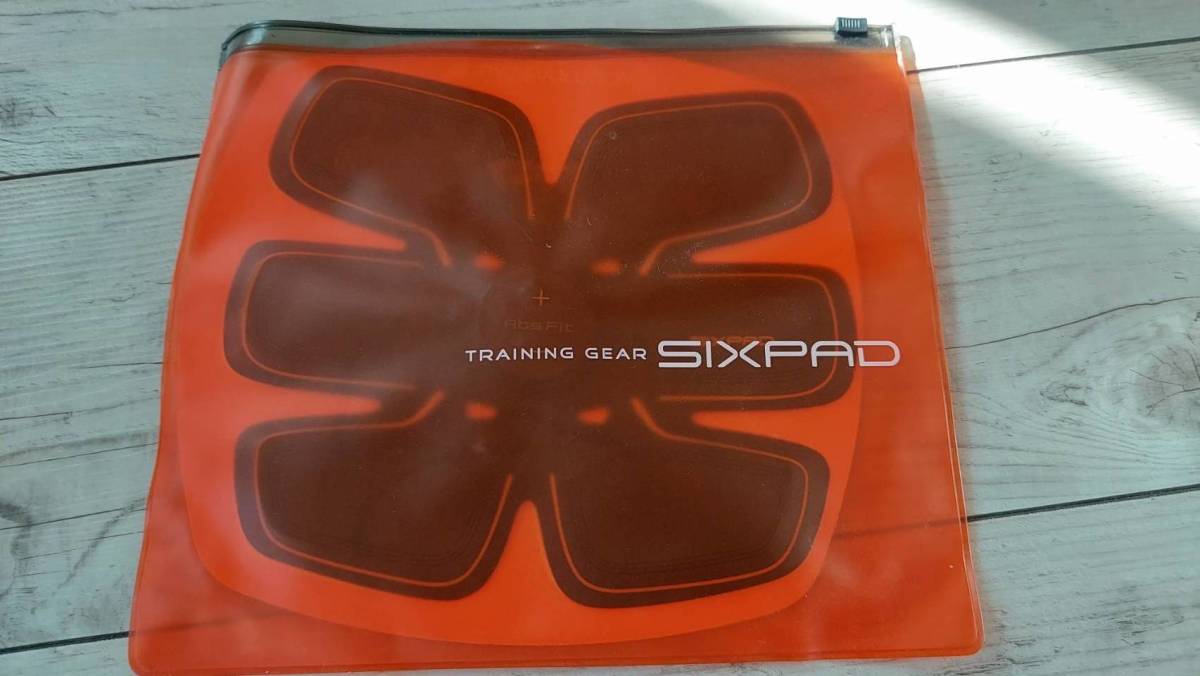 SIXpad（シックスパッド）　腹筋　バンド、交換用様ジェル2セット、フット様交換用ジェル4セット付き_画像5