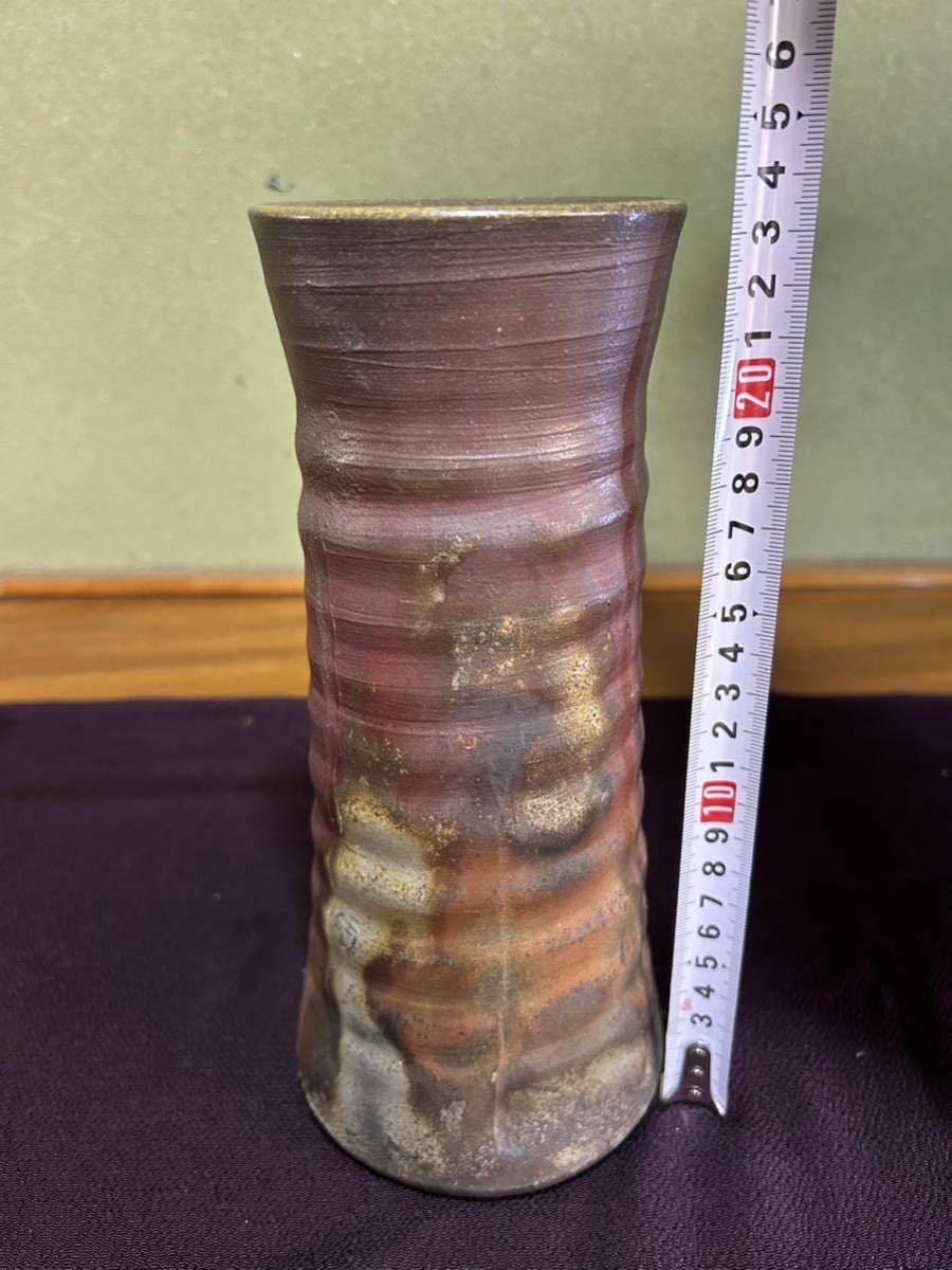 T 花瓶13 備前焼　花瓶　銘:松？　サイズ:口径約9cm、胴回り直径約11cm、高さ約23.5cm 箱無し_画像8