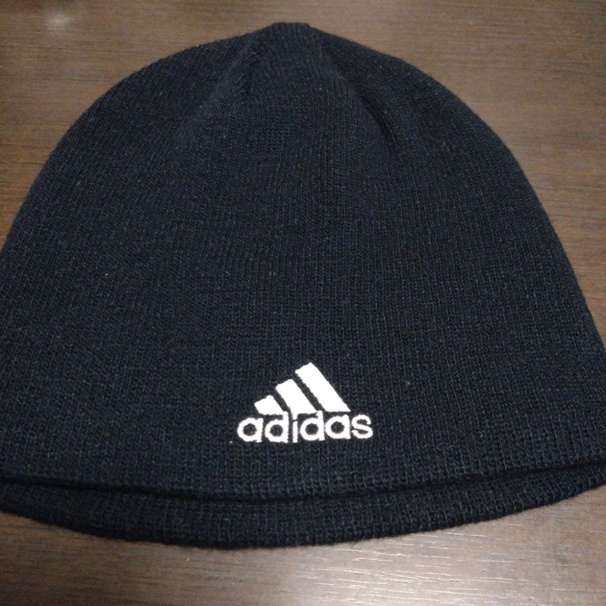 アディダス adidas ニット帽 黒 フリーサイズ - 帽子
