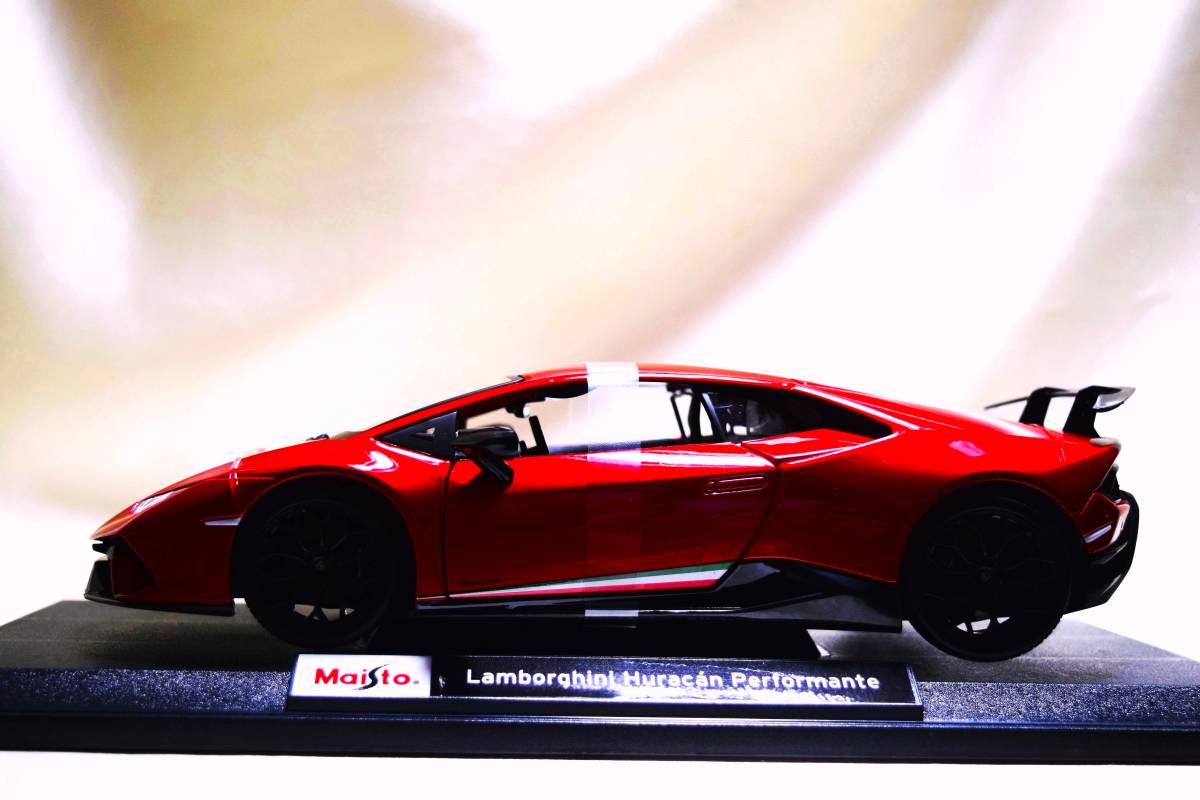 新品マイスト1/18【Maisto】◆Lamborghini Huracan Performante◆ポルシェ/BMW/フェラーリ/ランボルギーニ/アウディ/オートアート/京商/他の画像2