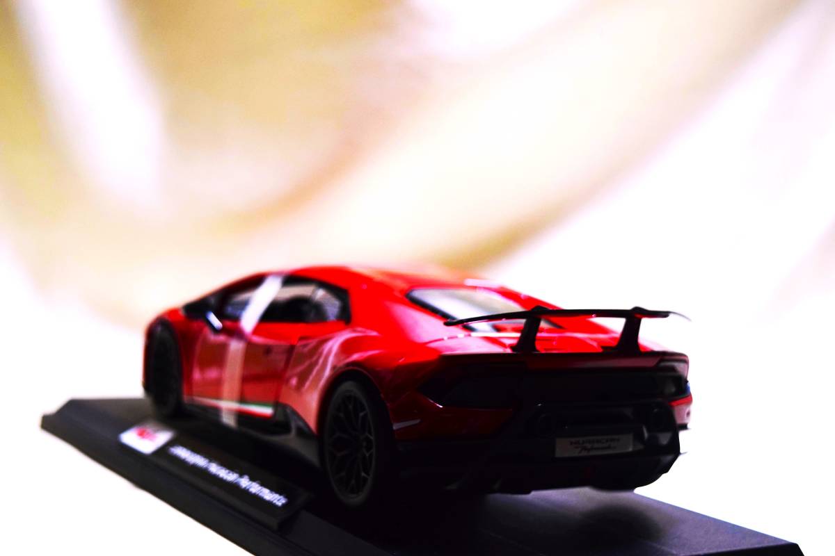 新品マイスト1/18【Maisto】◆Lamborghini Huracan Performante◆ポルシェ/BMW/フェラーリ/ランボルギーニ/アウディ/オートアート/京商/他の画像9