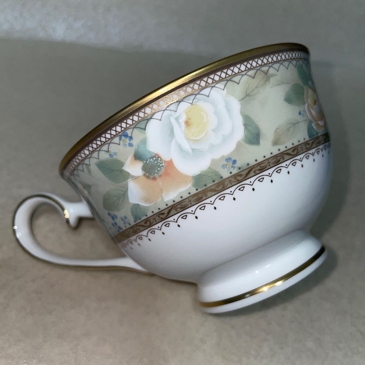 即決 未使用 MIKASA ミカサ BONECHINA VICTORIAN TRADITION 即決 未使用 MIKASA ミカサ BONECHINA VICTORIAN TRADITION