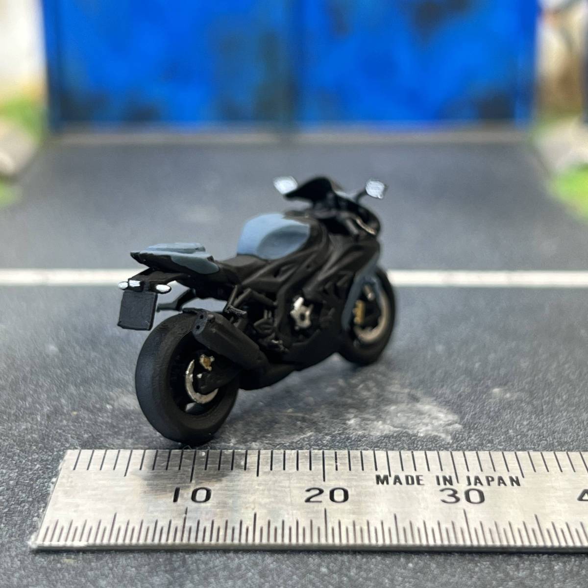 【ZZ-652】1/64 スケール BMW S1000RR バイク フィギュア ミニチュア ジオラマ ミニカー トミカ_画像4