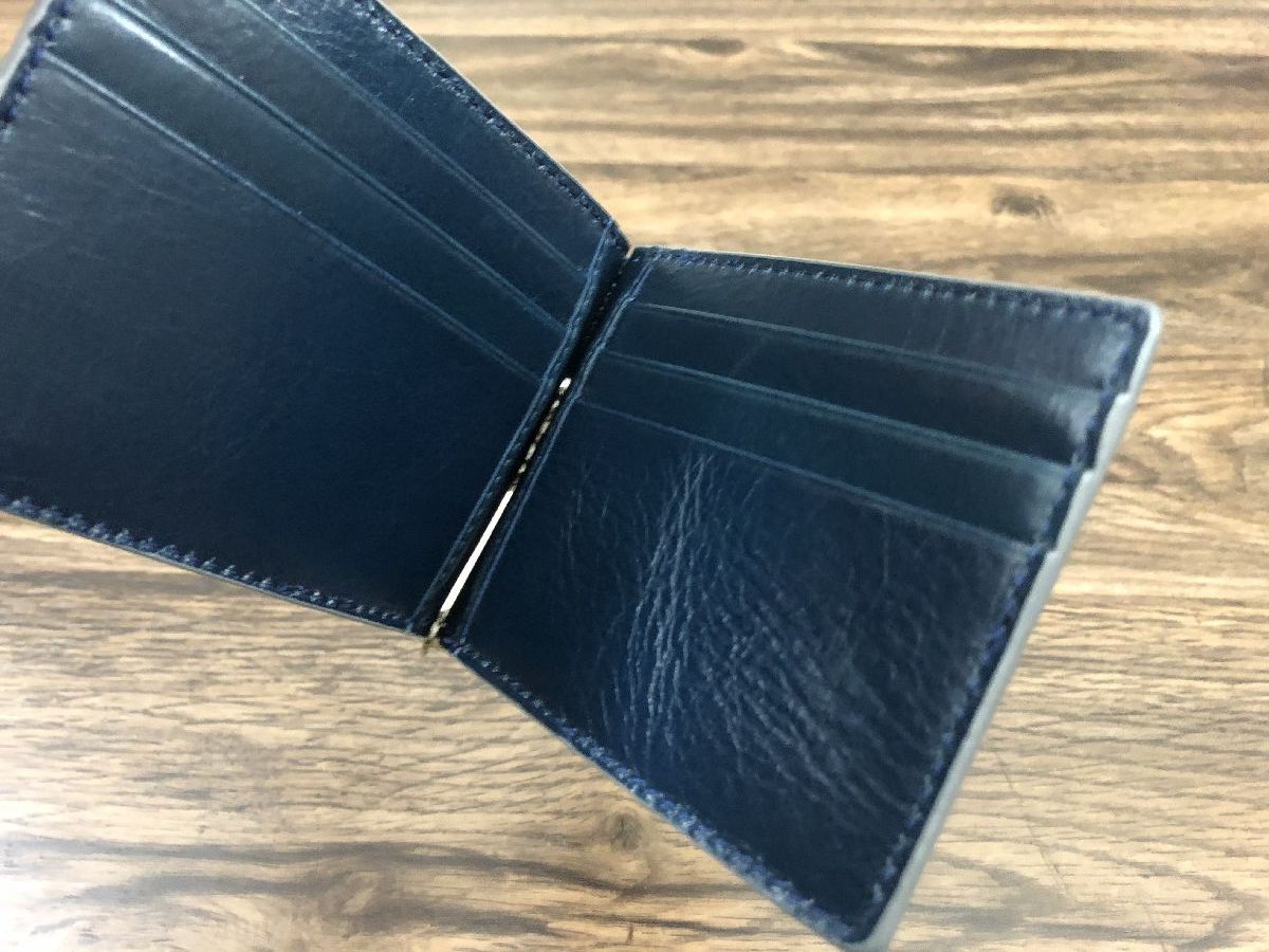 [ new goods free shipping ] crocodile type pushed . money clip gray purse . tongs thin type slim leather . inserting card-case folding in half cow leather original leather 